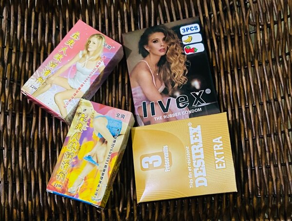 Préservatifs +lubrifiants