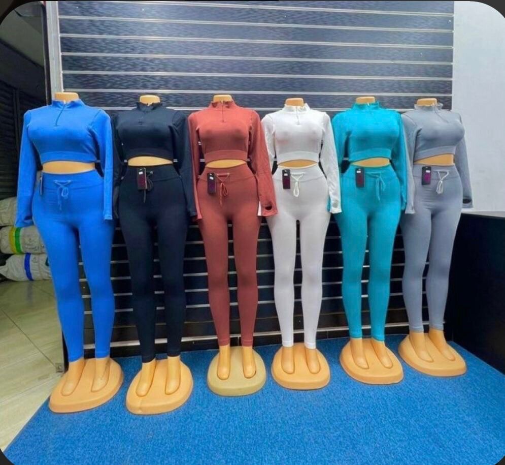 Ensemble de sport femme élégant