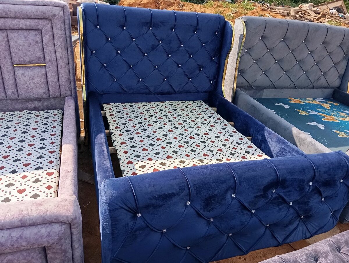 Lit élégant luxury bleu nuit