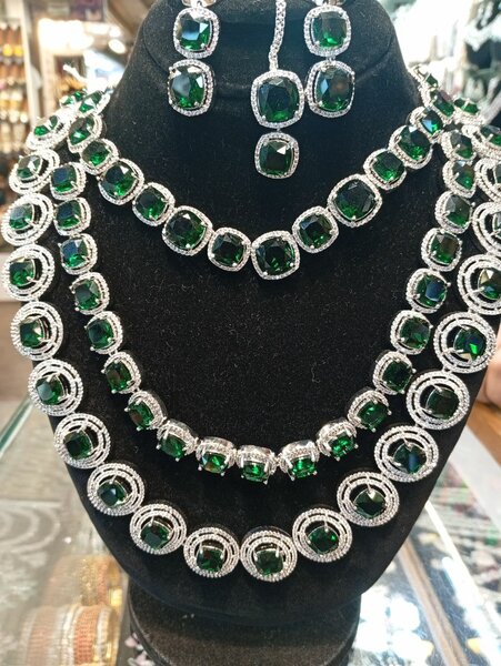 Artificial jewellery