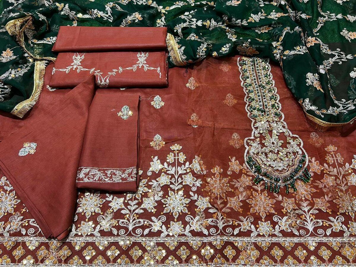 Printed lawn