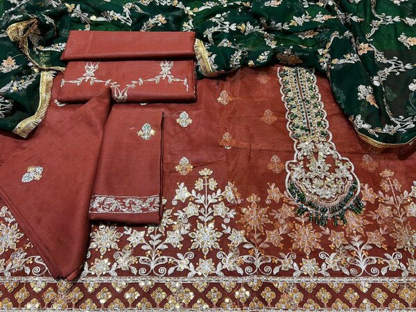Printed lawn