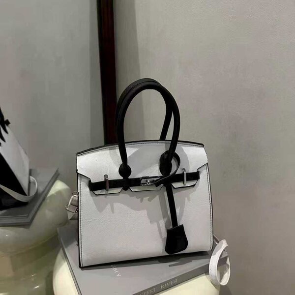 Sac à main élégant en cuir