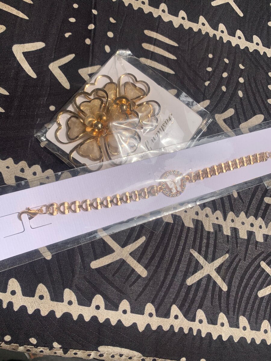 Bracelet et boucles tendance