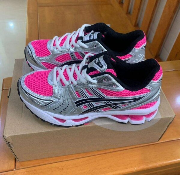 Baskets de course roses femme