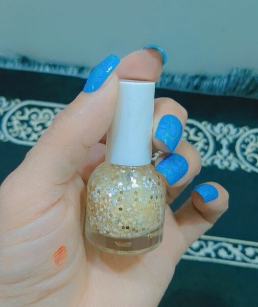 glittery nail paints