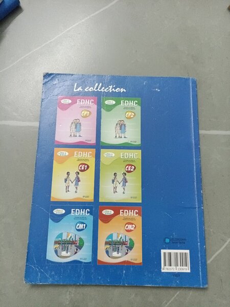 Manuel scolaire EDHC CM1