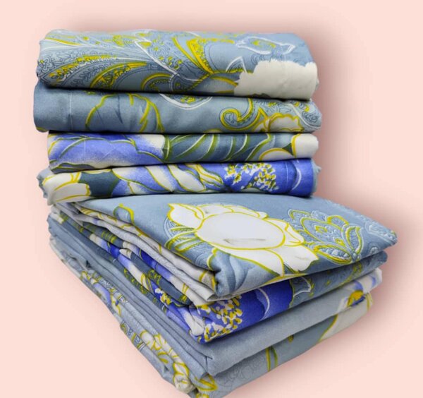  set includes 2 bedsheets and 4 pillowcases.