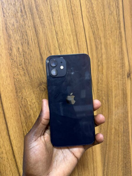 iPhone 12 Noir 64GB Reconditionné