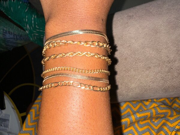 Bracelets dorés élégants