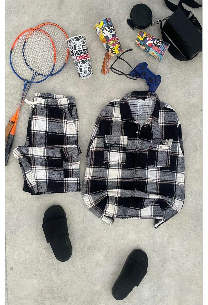 Vêtements de détente à carreaux