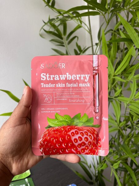 Hydrating facial sheet masks (buy 10 for 100cedis)