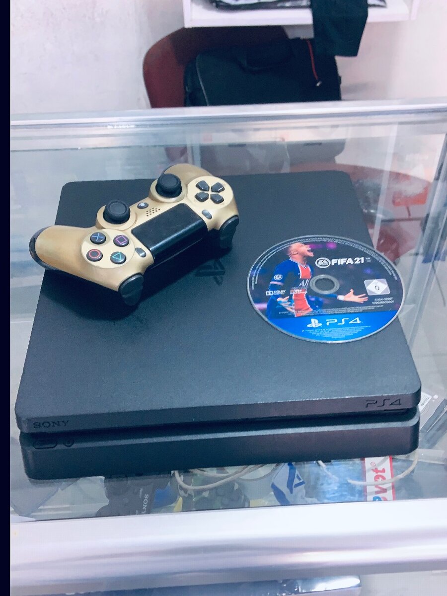 PS4 slim