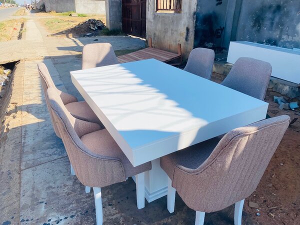6 seater dining table