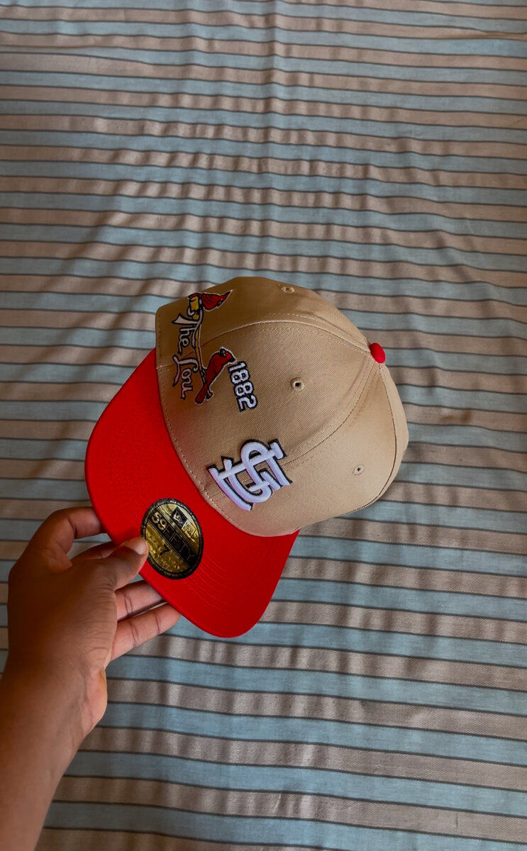 Casquette à visière plate