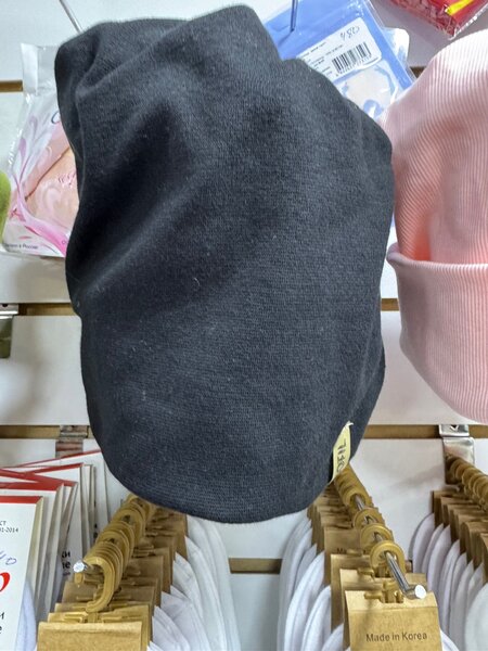 Шапка для гимнасток, с вырезом под пучок, хвост