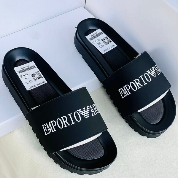 Unisex slides