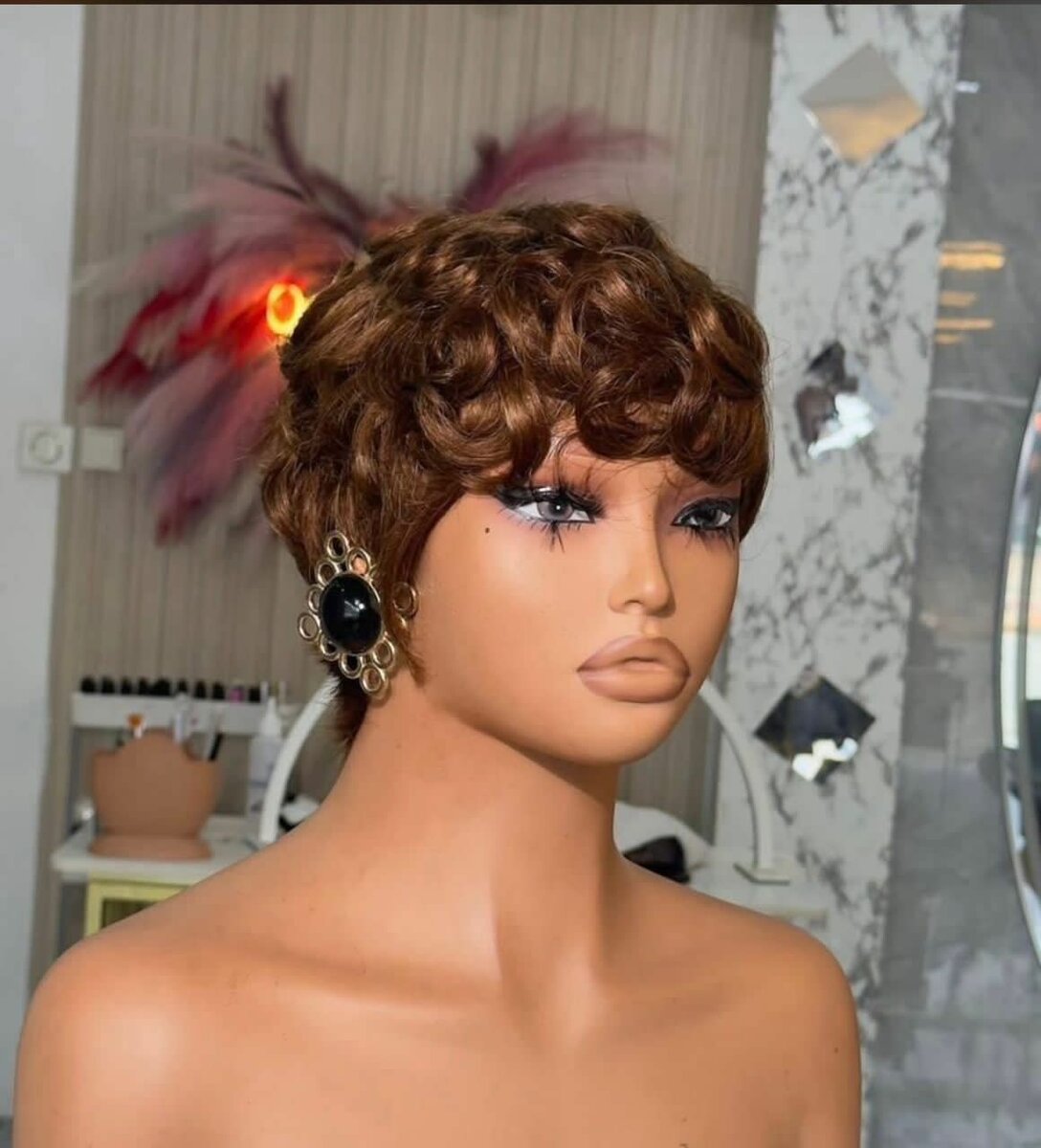 Perruques élégantes en dentelle