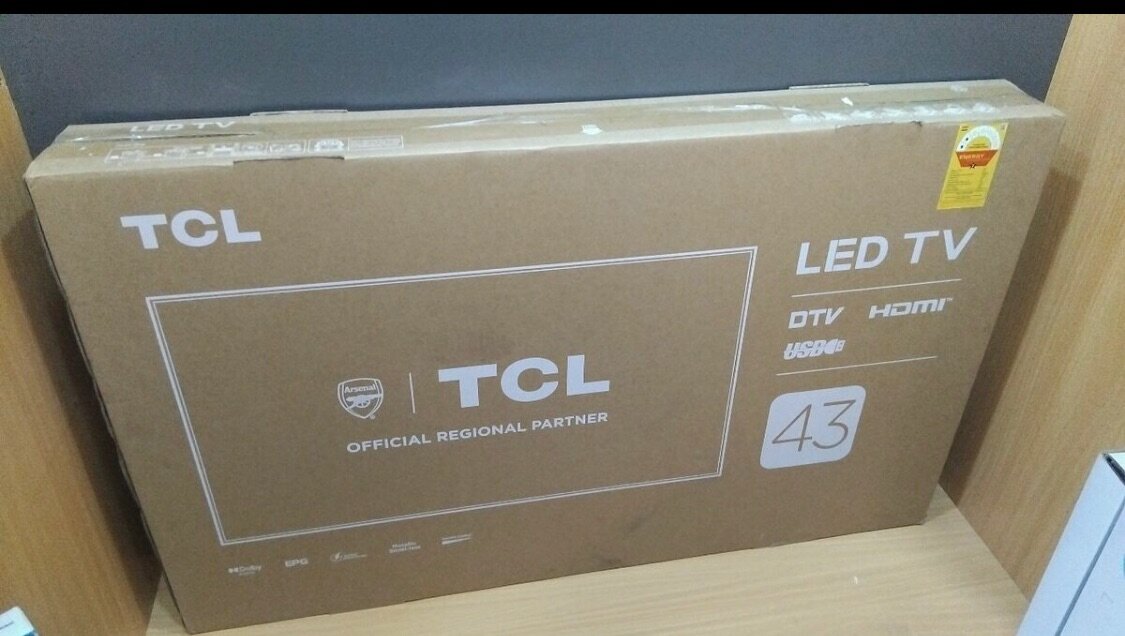 TCL 43inches television, smart