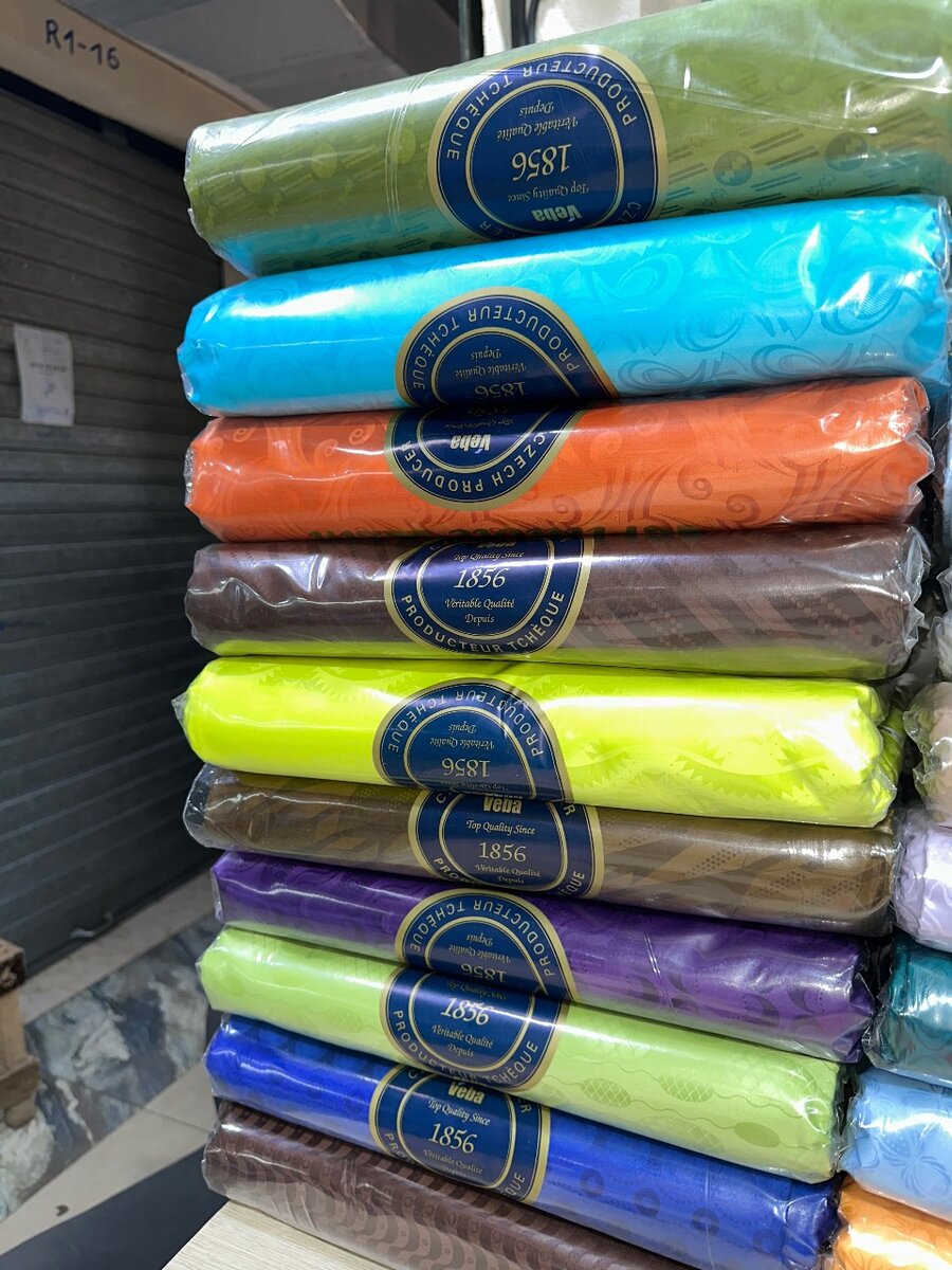 Tissus de Satin Colorés Haute Qualité