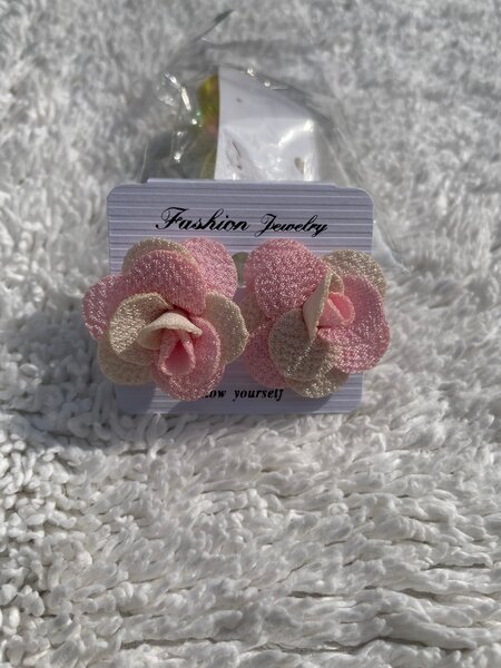 Boucles d'oreilles florales élégantes