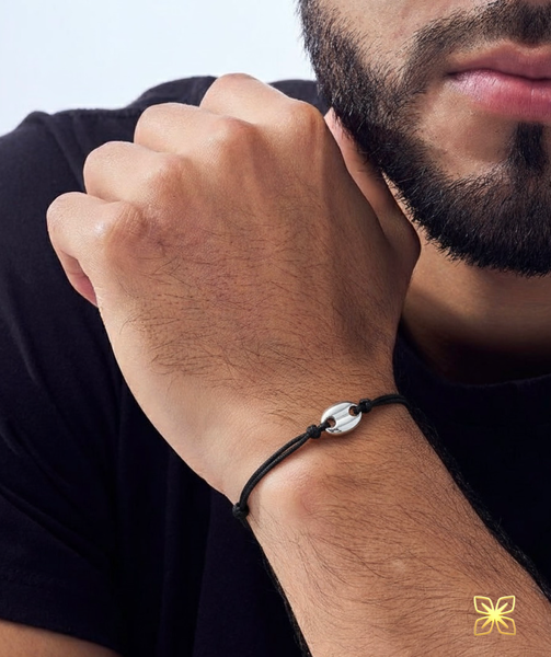 Bracelet en corde rouge élégant