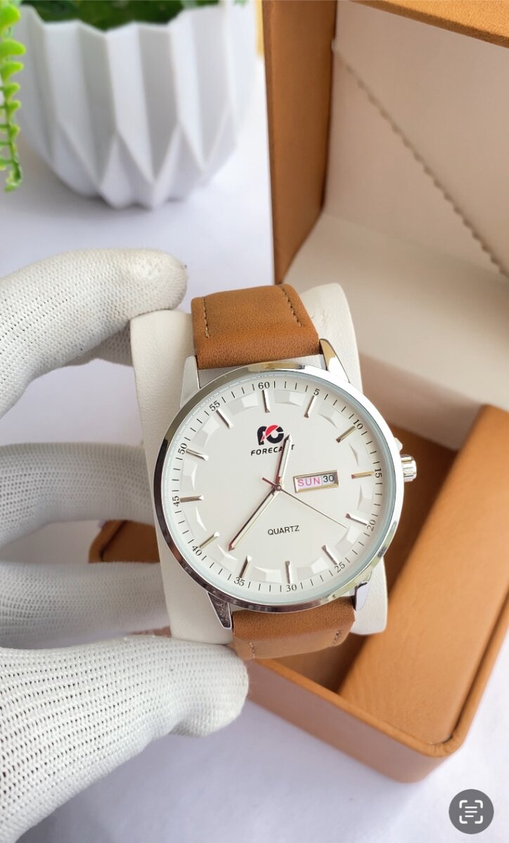 Forecast Leather watch