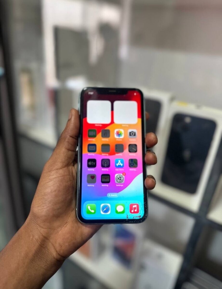 iPhone 11