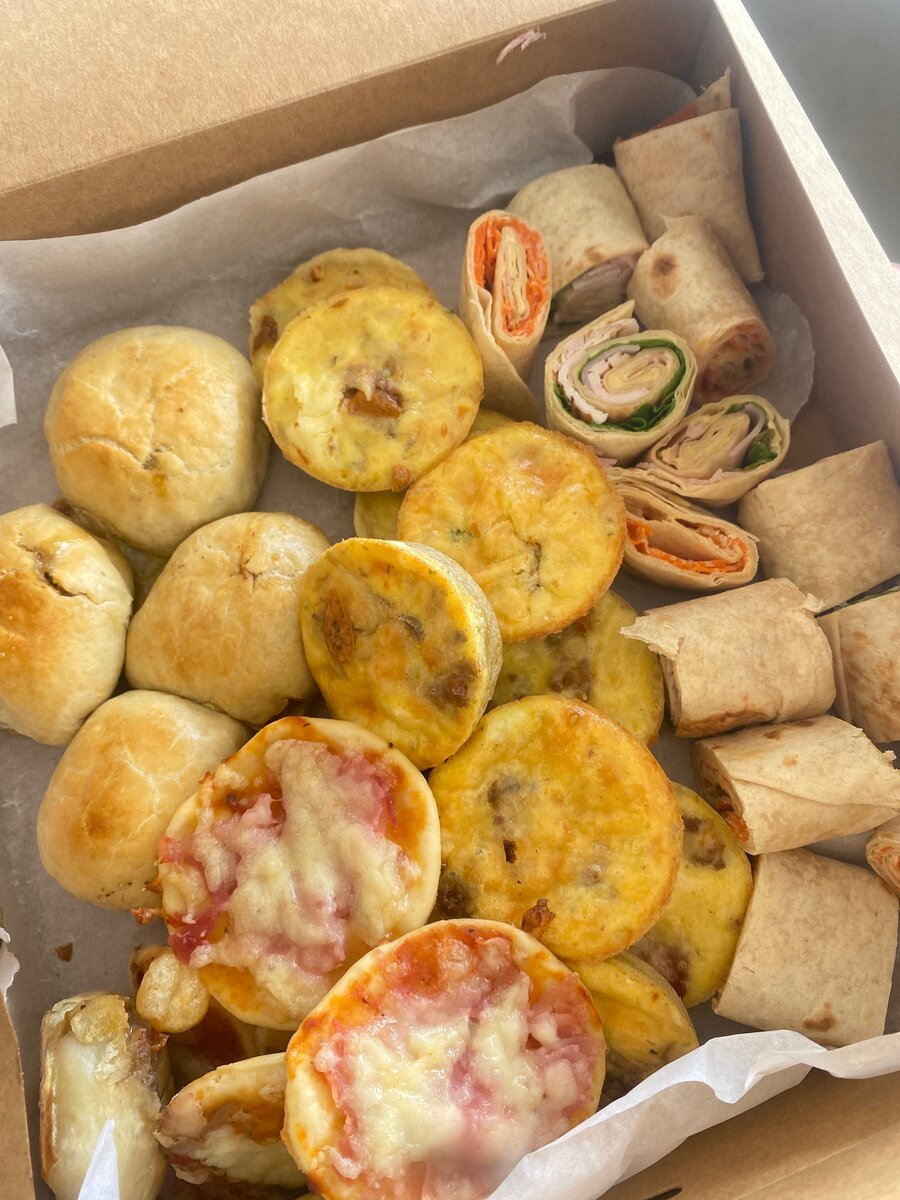 Assortiment de Mini-Pizzas et Wraps
