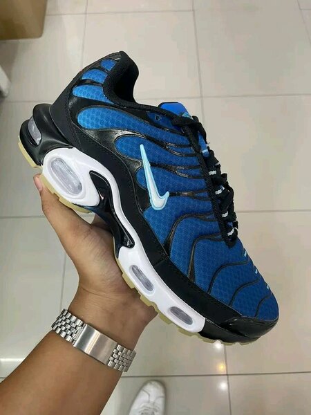 NIKE TN