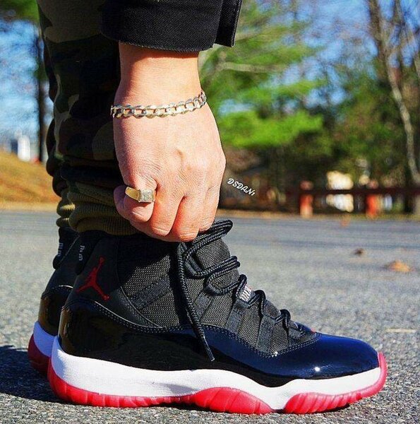 JORDAN 11