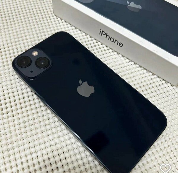 iPhone 13 Noir 128 Go - Neuf