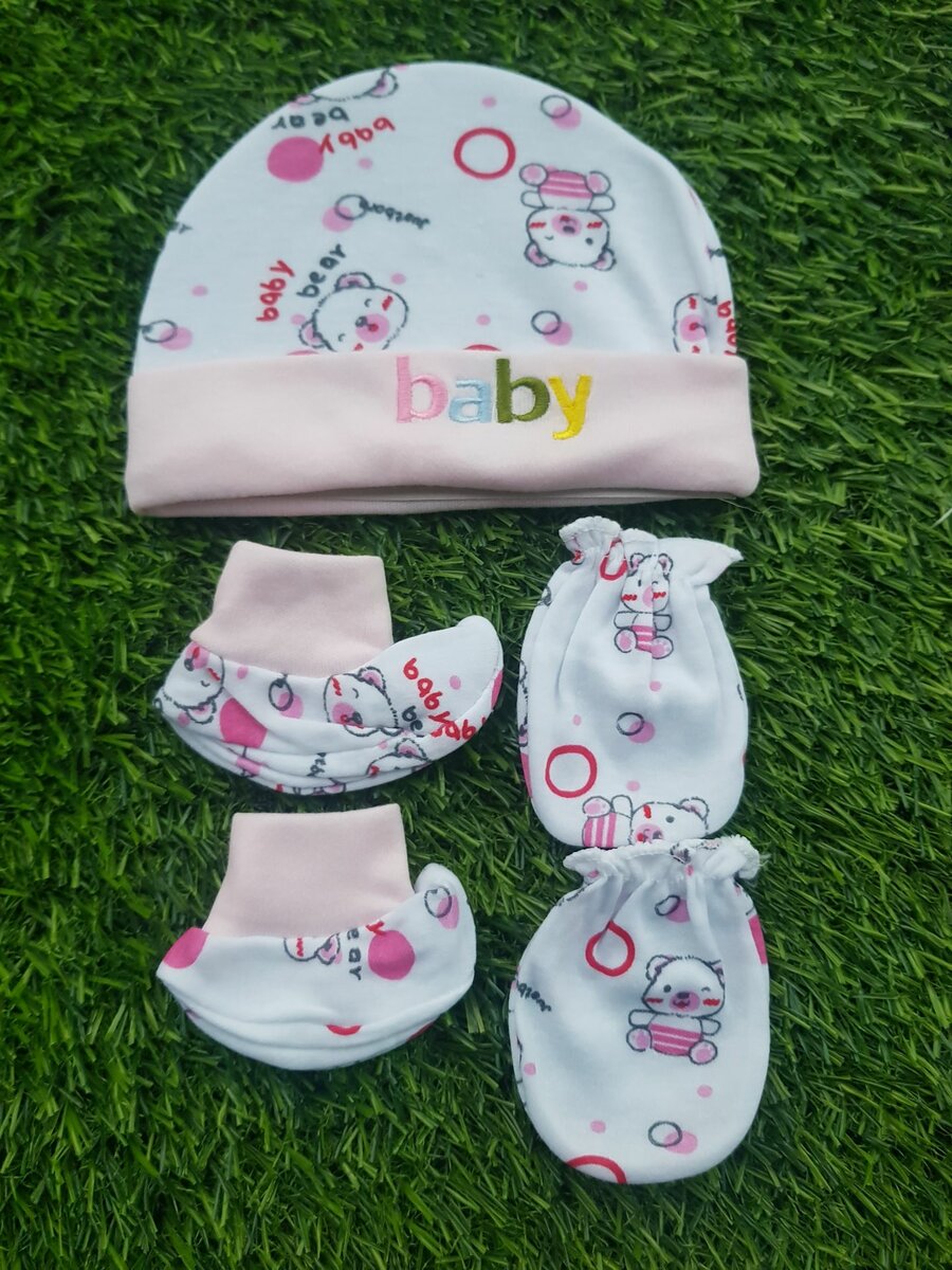 Baby cap, socks and mittens