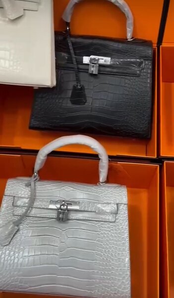 Sac à main en cuir croco élégants