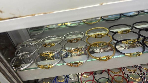 Bracelets torsadés élégants