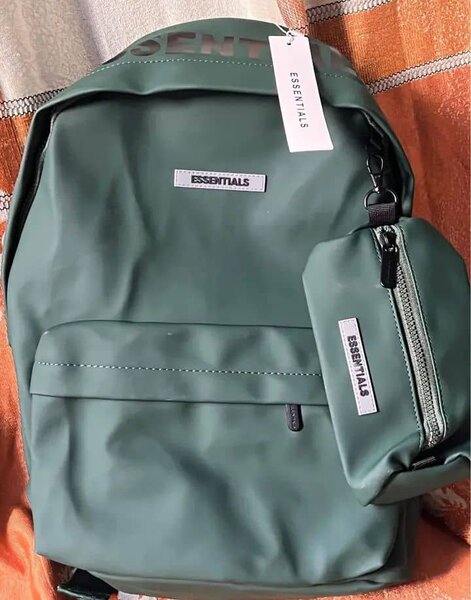 Sac à dos vert Essentials