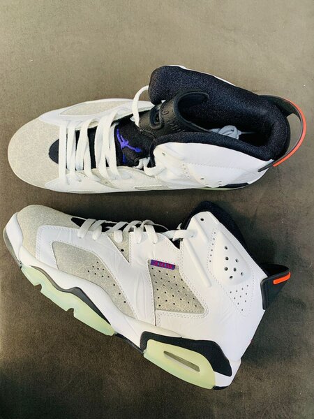 JORDAN 6