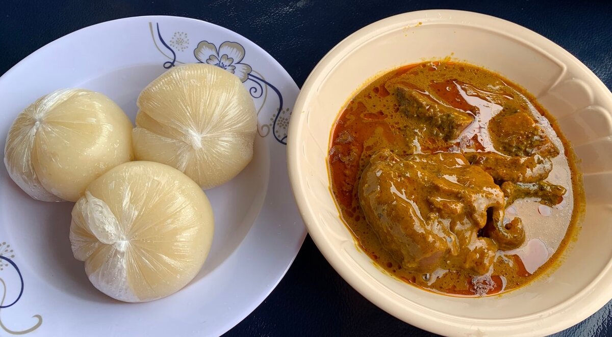 Placali sauce graine