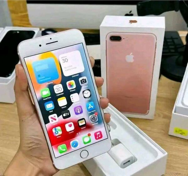 IPHONE 7+
