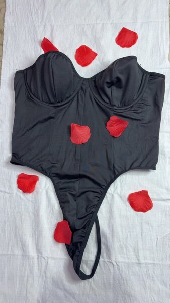 Body sexy noir pour femme