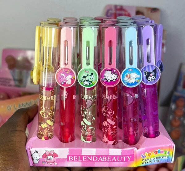 Ensemble de brillants à lèvres colorés