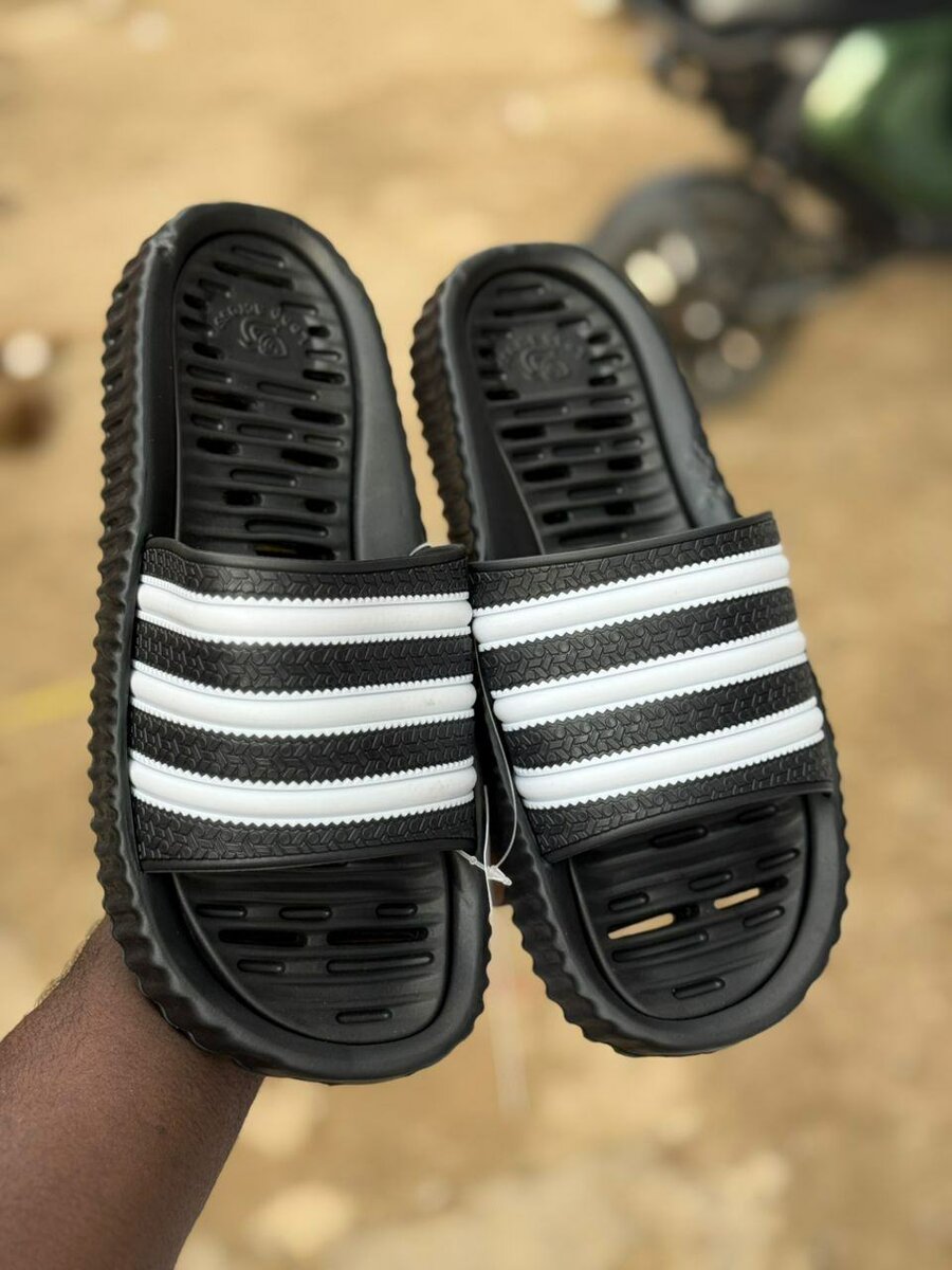 Claquettes confortables pour hommes