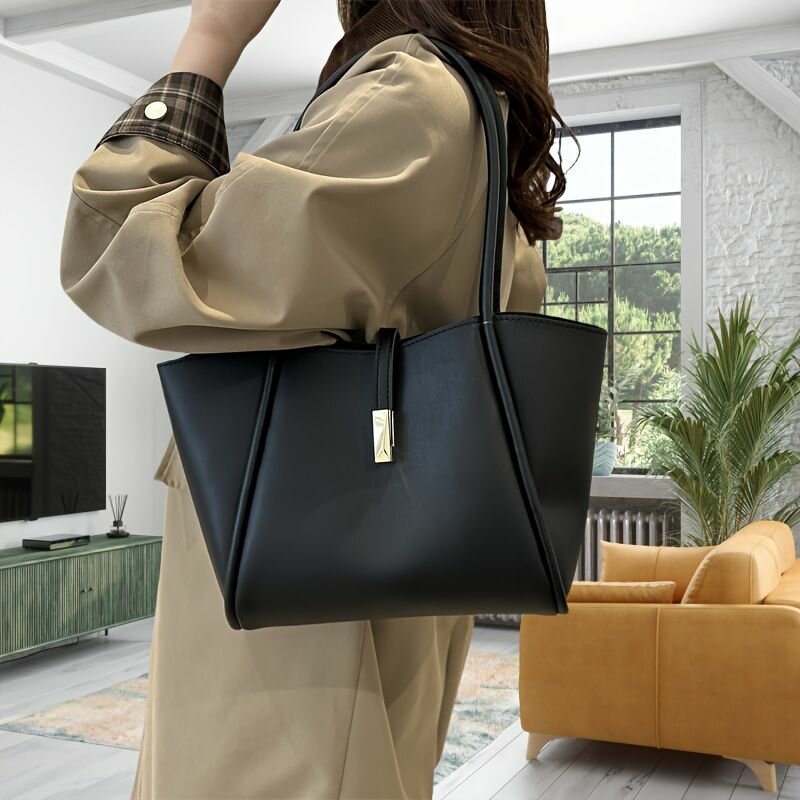 Sleek modern women bag