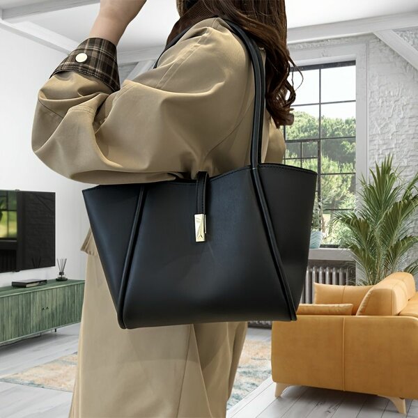 Sleek modern women bag