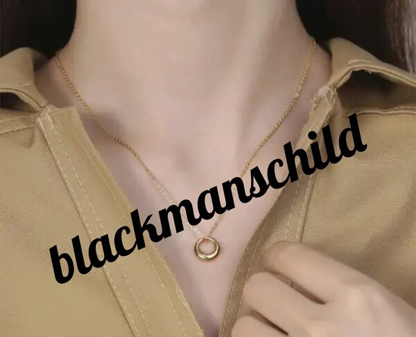 Circle pendant neckchain