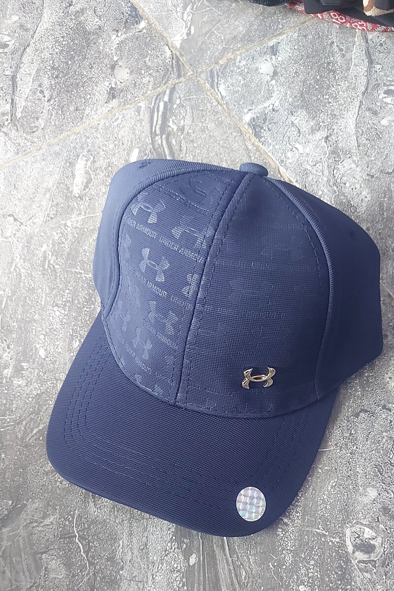 Casquette sport bleu tendance