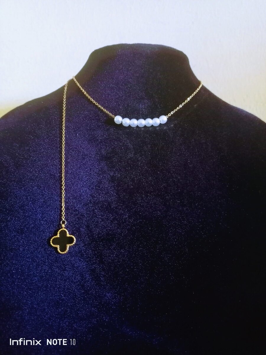 Collier en acier inoxydable et en perles