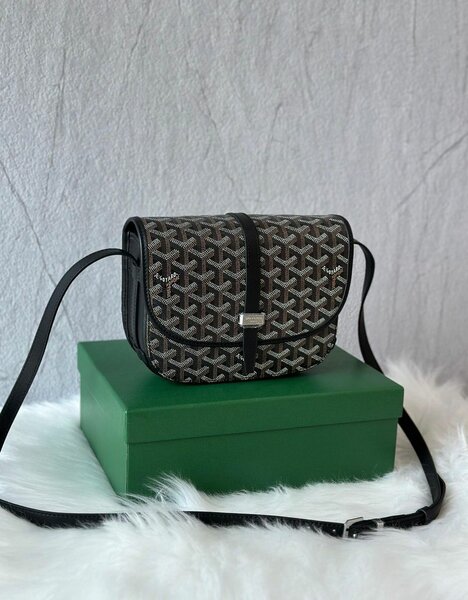 Sac bandoulière en cuir élégant