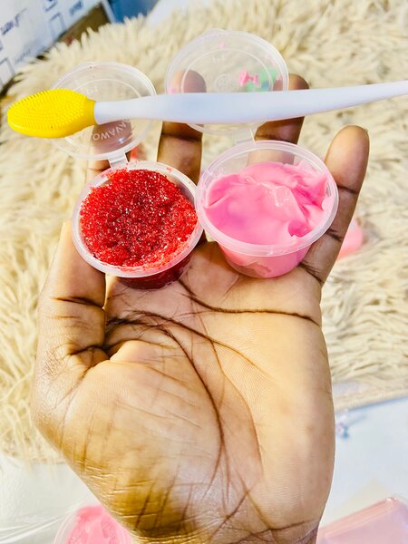 Gommage et masque lèvres