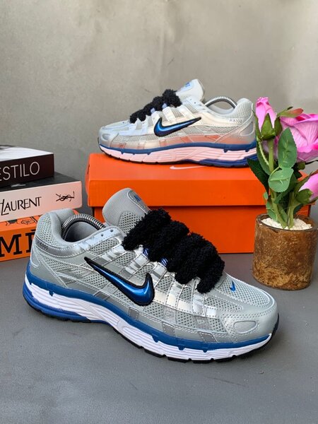 Nike Sneakers Argent Bleu